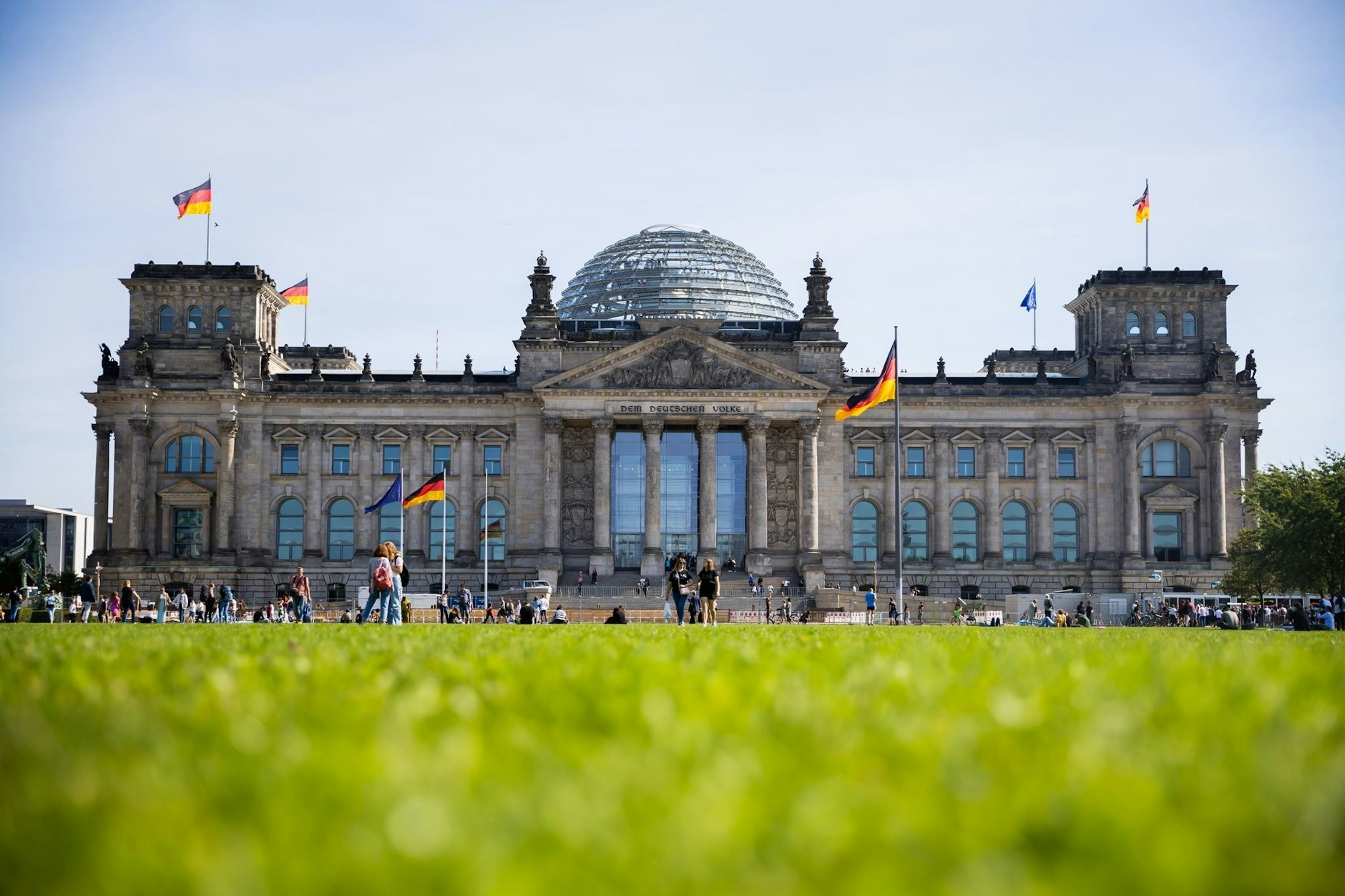 Der Platz vor dem Reichstagsgebäude