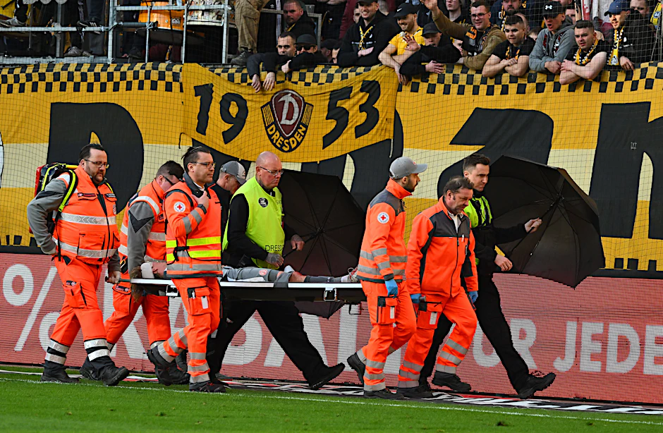 Einige Fans von Dynamo Dresden sollen Felix Götze beleidigt und bespuckt haben.