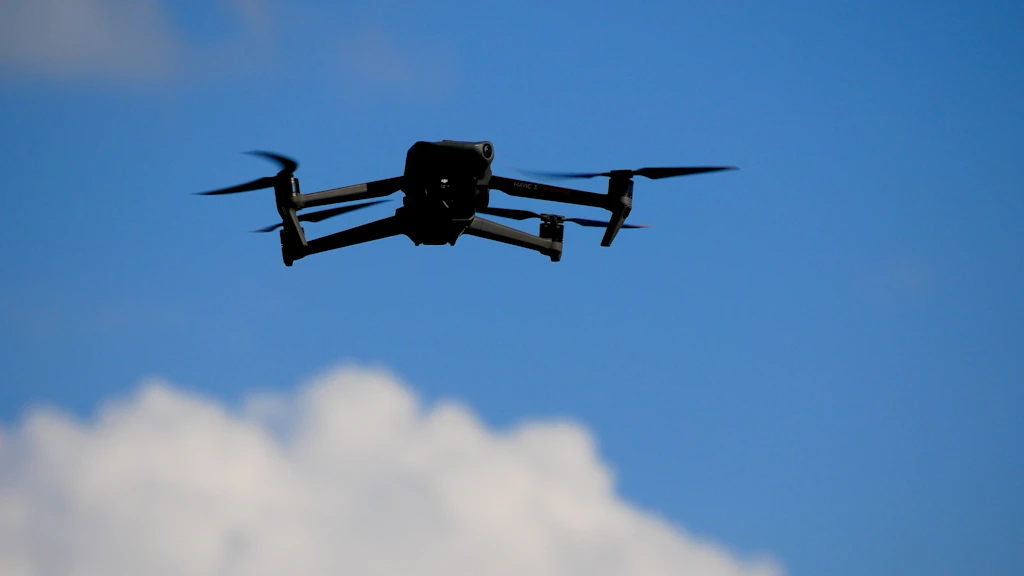 Berlin Drachenberg'de drone pilotları – Pazar gezisi sırasında gürültüden rahatsızlık