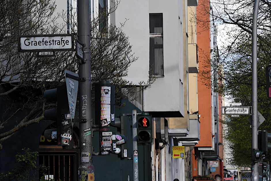Etwa 15 Menschen sollen an der Auseinandersetzung in der Graefestraße beteiligt gewesen sein.