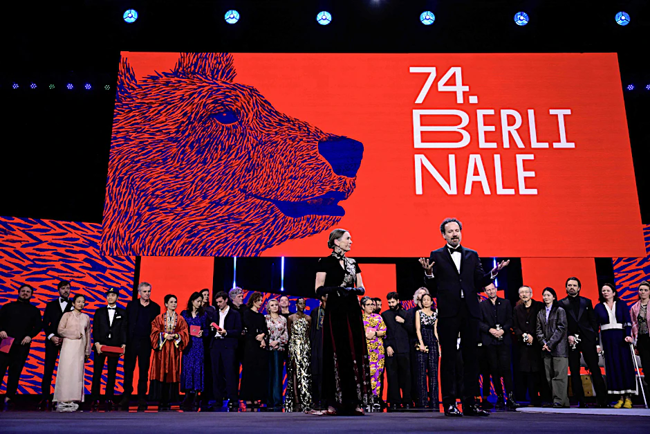 Das Leitungsduo der Berlinale, Mariette Rissenbeek und Carlo Chatrian, bei der Preisverleihung des Festivals.