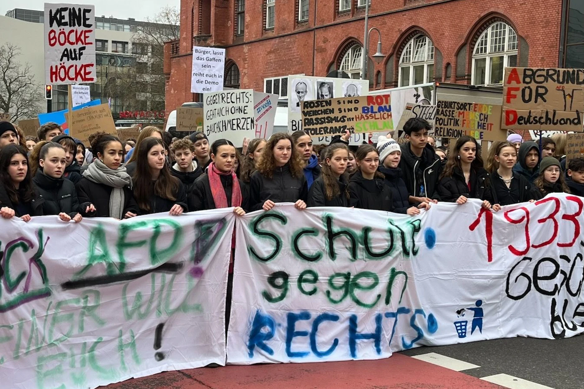 Sch ler Demo In Berlin Steglitz Rechten Journalisten YouTubern Und sch-ler-demo-in-berlin-steglitz-rechten-journalisten-youtubern-und