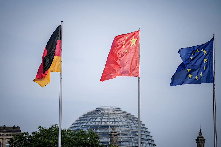 ARCHIV - In Deutschland spielt China nur noch eine untergeordnete Rolle bei den Investitionsaktivitäten ausländischer Unternehmen.  