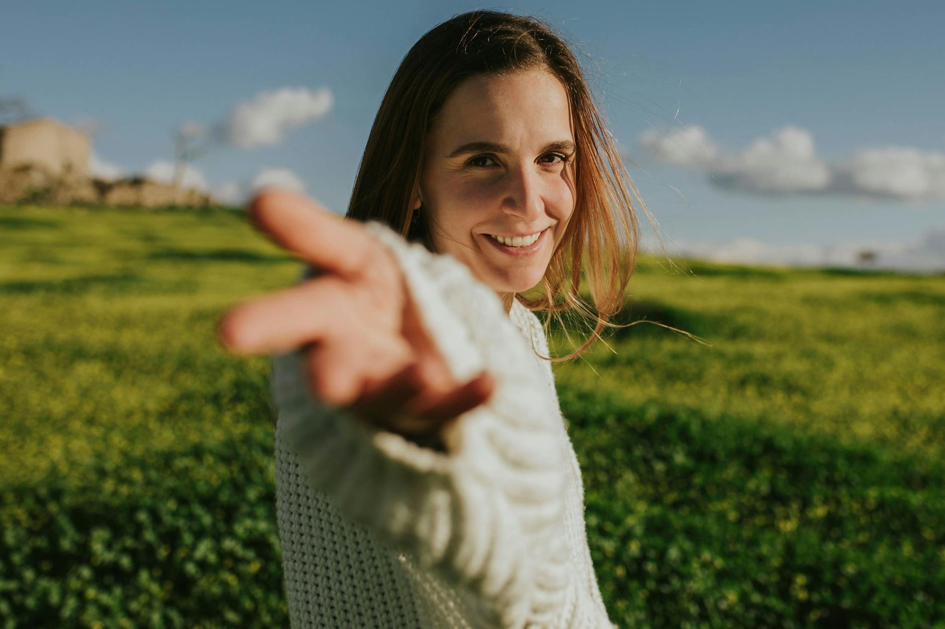 Das Universum reicht Ihnen die Hand, Ihr Horoskop führt Sie durch die Woche.