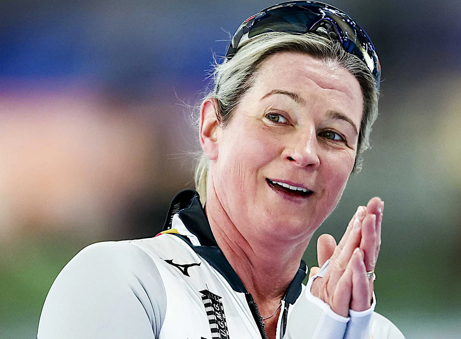 ARCHIV - Claudia Pechstein aus Deutschland reagiert nach ihrem Lauf.  ld