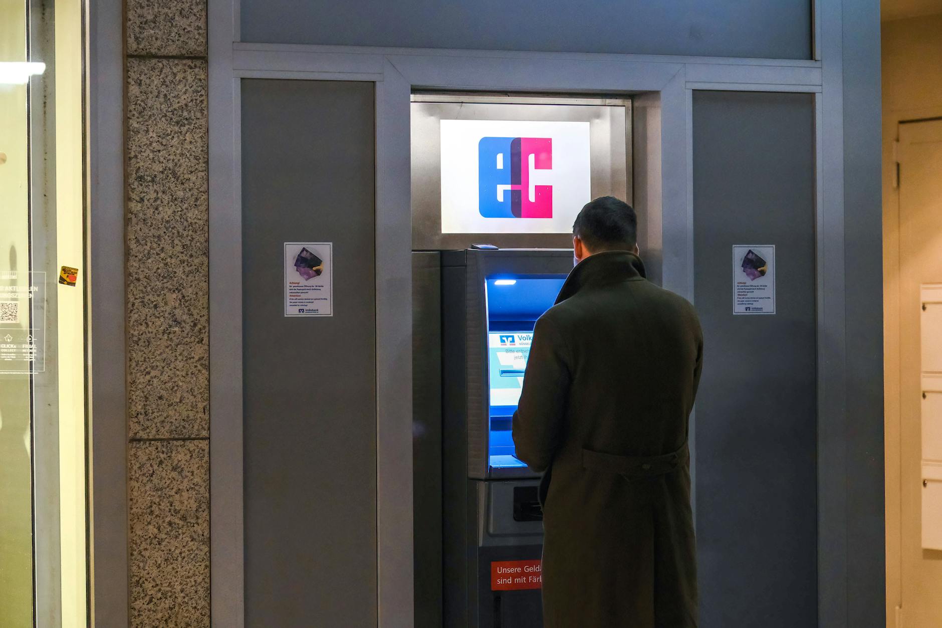 Die Bezahlkarte für Asylbewerber soll nun bundesweit kommen.