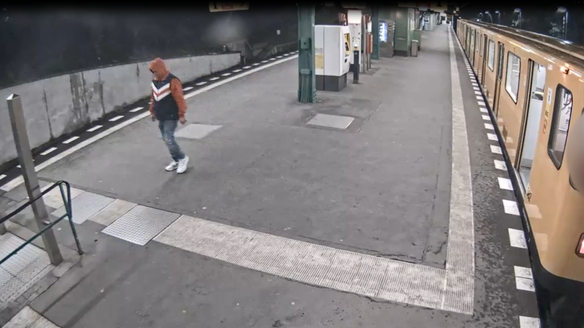 Berliner Polizei fahndet nach Vergewaltiger: Wie sicher sind Bus und Bahn?