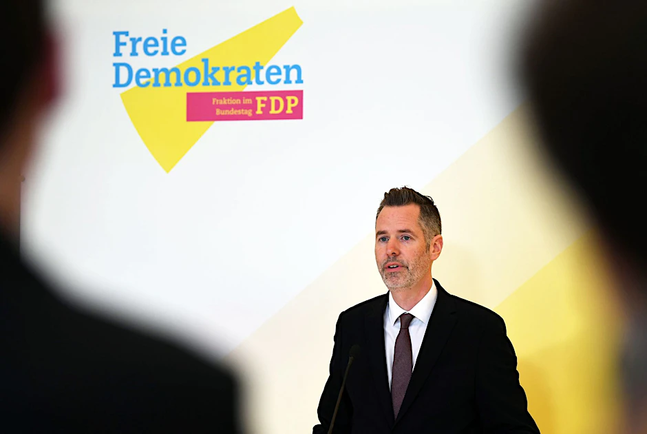 ARCHIV - Die FDP habe deutlich gemacht, dass man alles verhindern werde, was die deutsche Wirtschaft schwächt, so Christian Dürr.  
