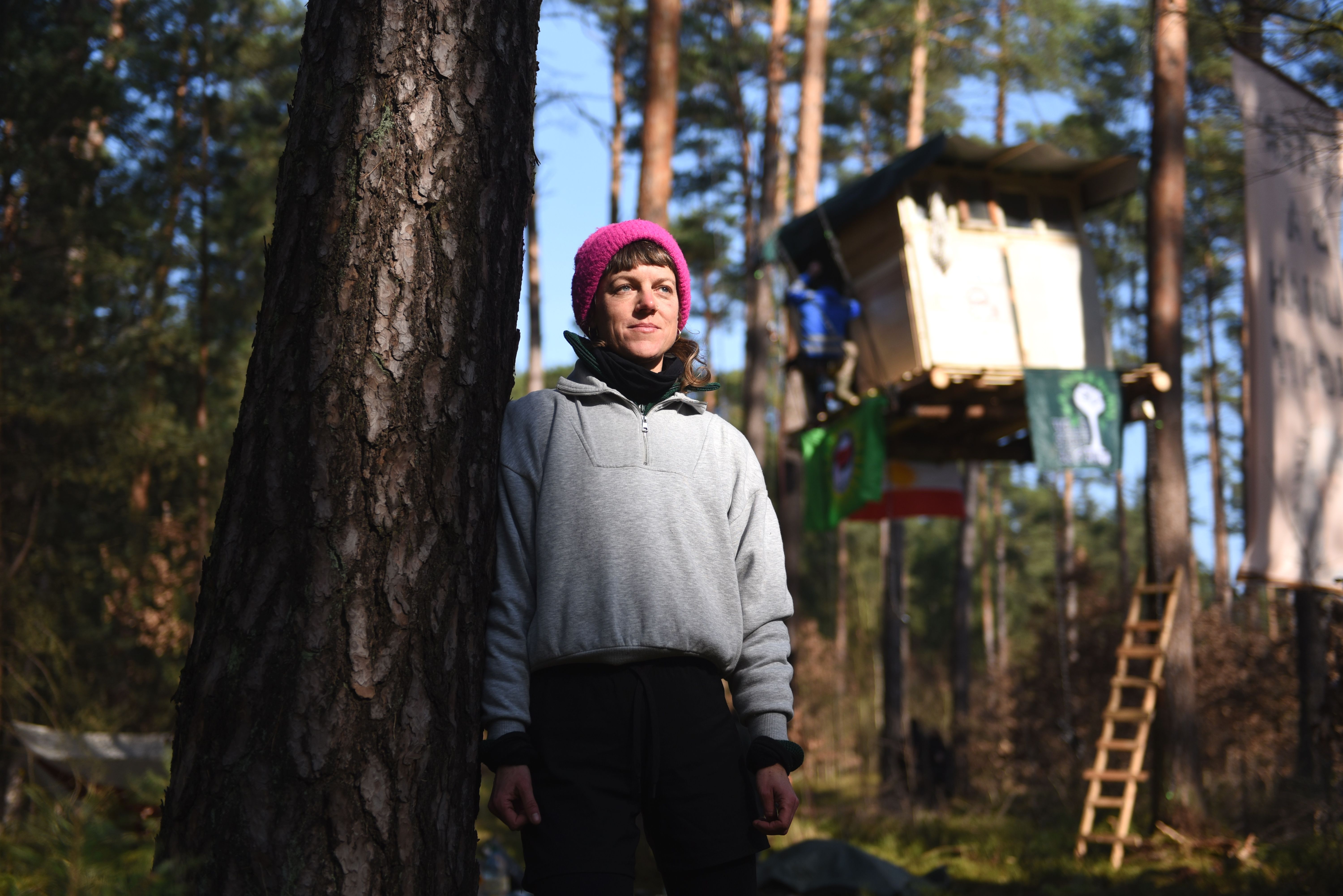 Tesla-Fabrik in Grünheide: Klimaaktivisten besetzen Wald neben Elon Musks Gigafactory