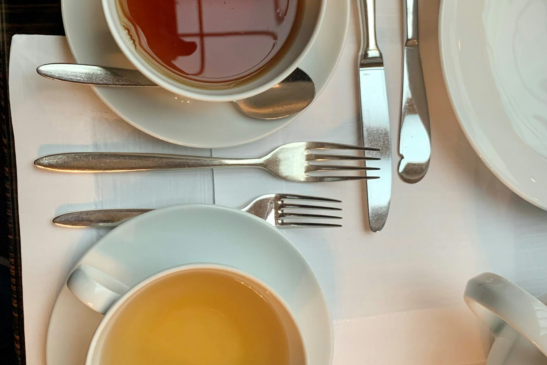 Tee kann wirklich höchst unterschiedlich aussehen und auch noch schmecken.