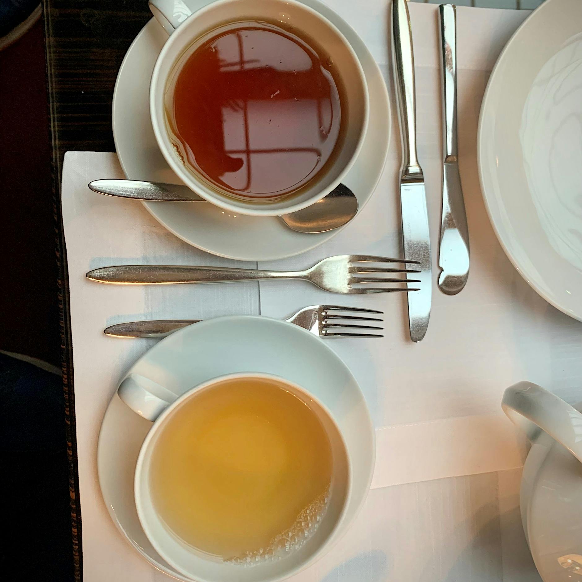 Teerausch in Berlin oder: Mit dem Bodyguard auf die Hoteltoilette