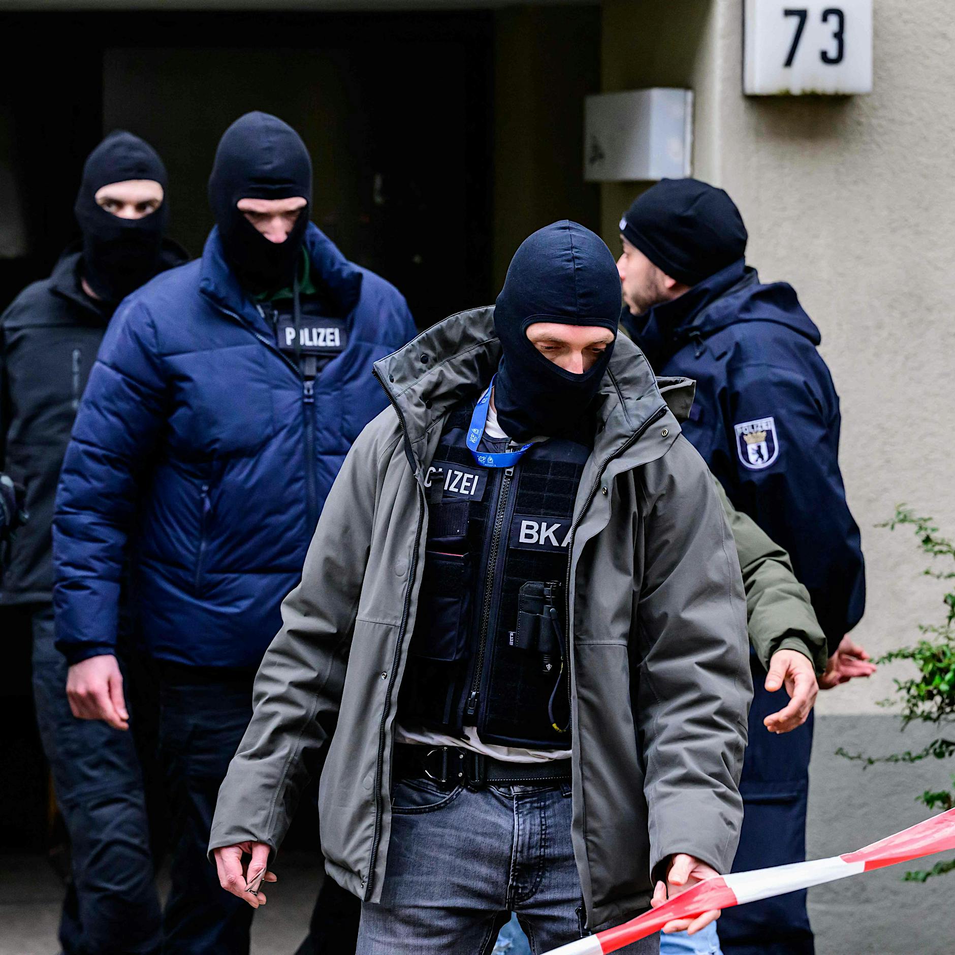 Daniela Klette verhaftet: Wie RAF-Terroristen in Berlin unterstützt werden