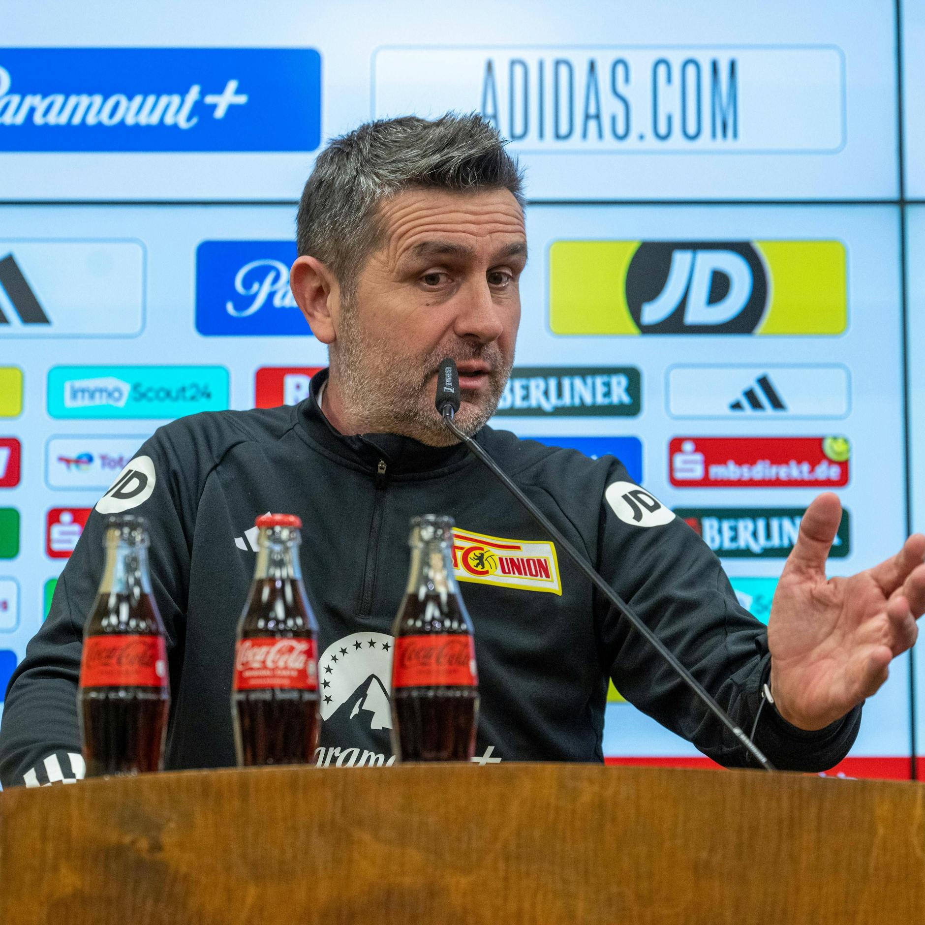 Unions Trainer Nenad Bjelica glaubt an drei Punkte gegen Borussia Dortmund.