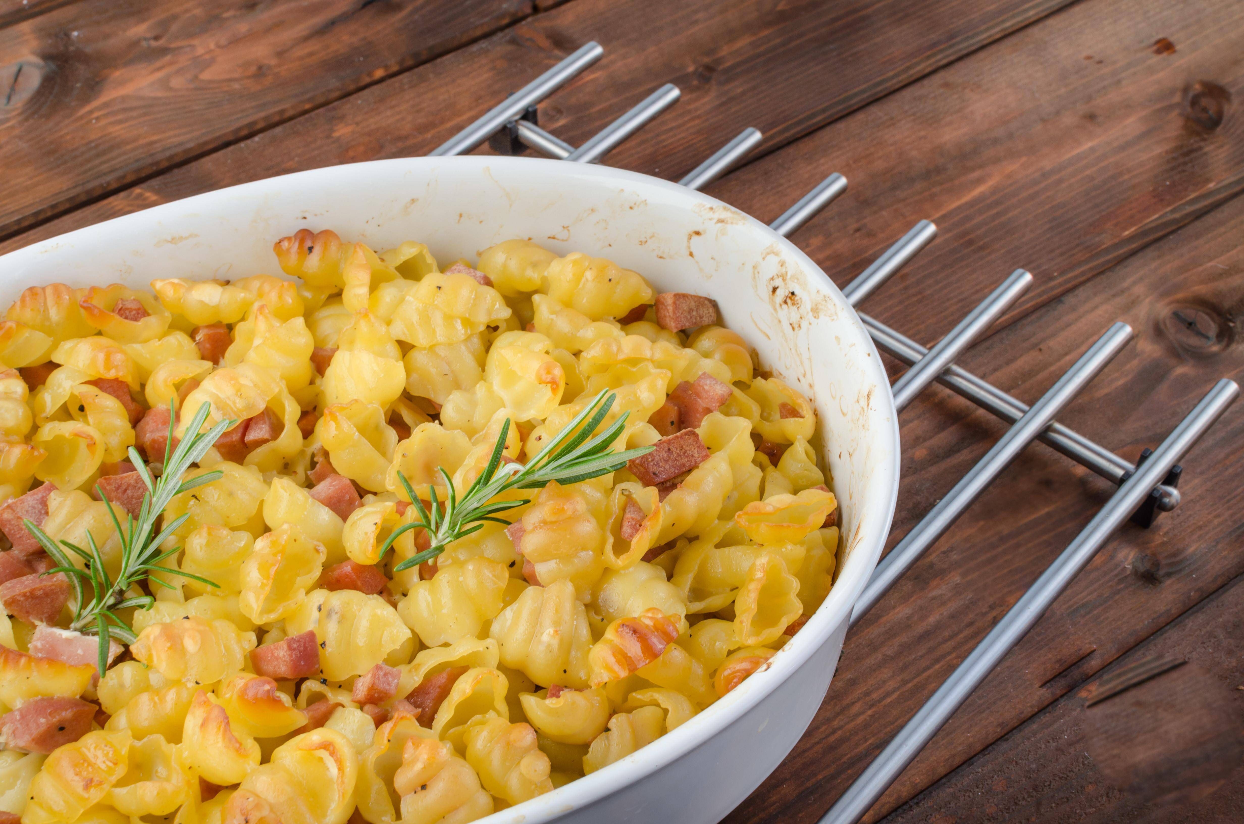 Geniales Rezept für Nudel-Schinken-Gratin: Schnell, günstig, ohne Tüte!