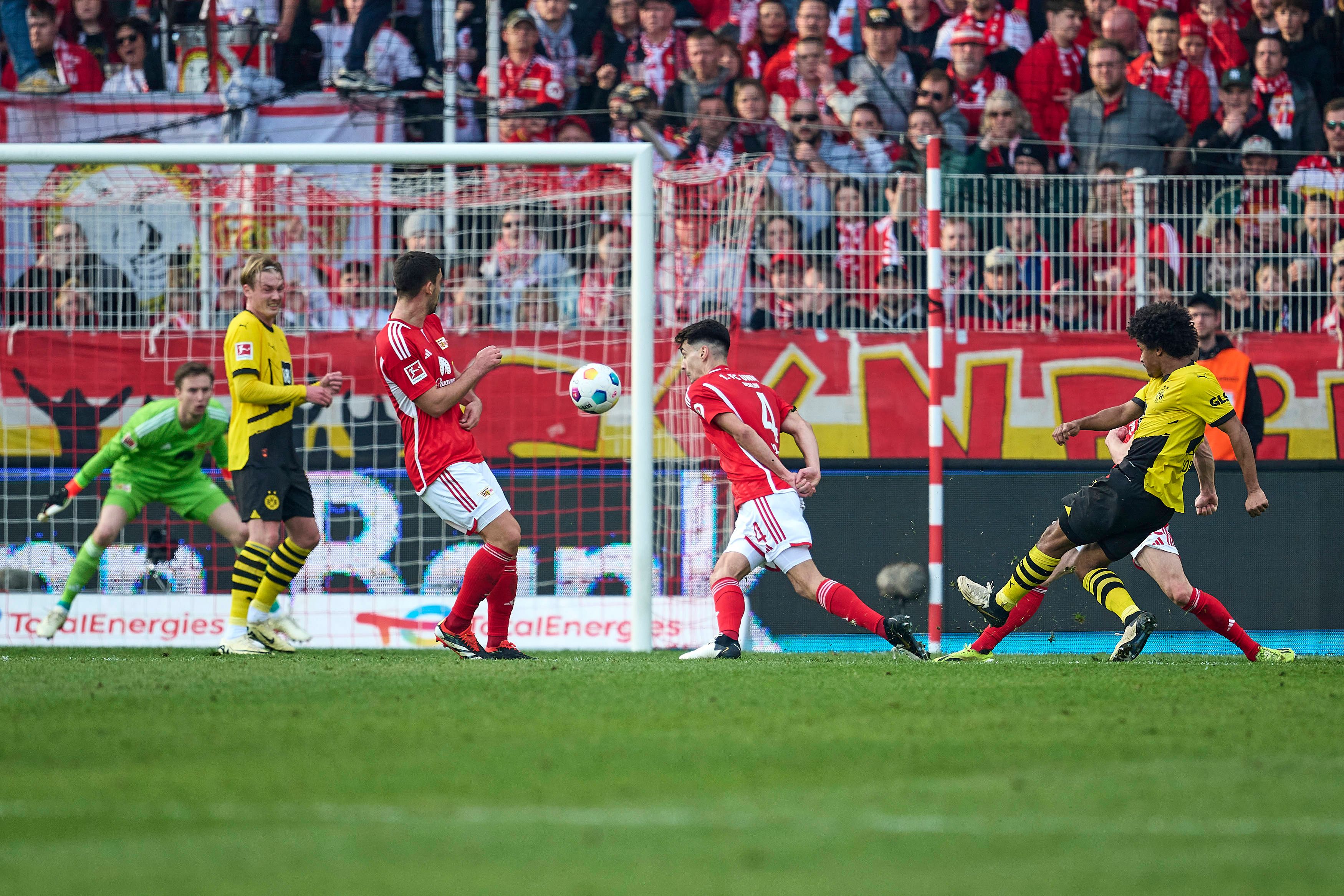 1. FC Union 0:2! Heimserie gegen Dortmund gerissen, zweifelhaftes Tor von BVB-Maatsen