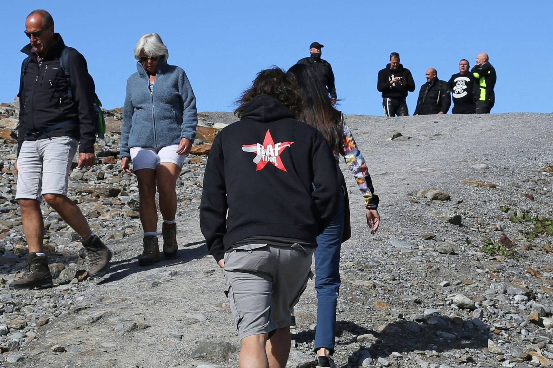 Noch immer ein beliebtes Emblem: Shirts und Pullis mit RAF-Logo werden weiterhin verkauft.