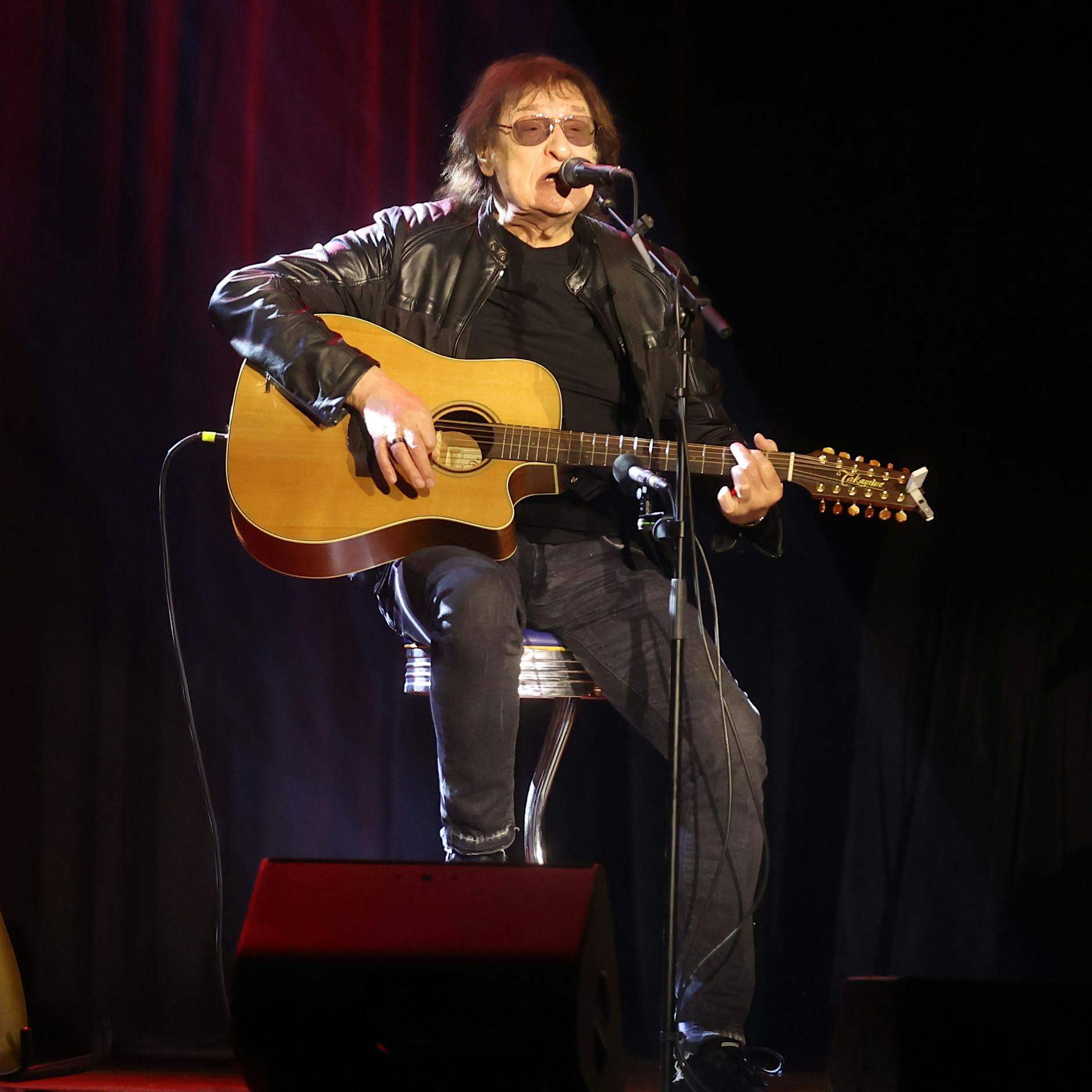 Mit VIDEO: Warum Maschine den alten Puhdys-Hit „Das Buch“ neu aufnahm