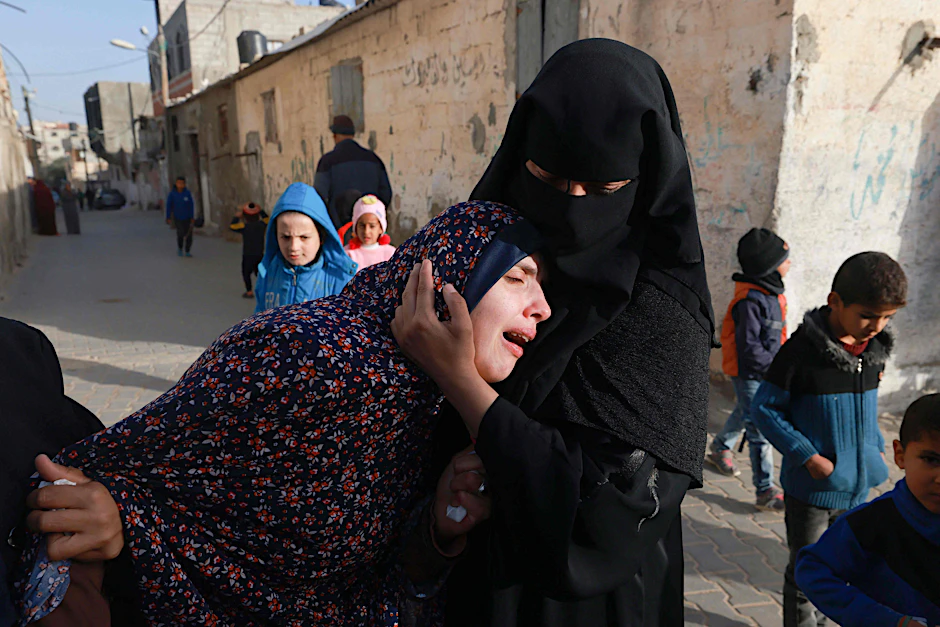 Eine Frau trauert in Rafah im südlichen Gazastreifen.