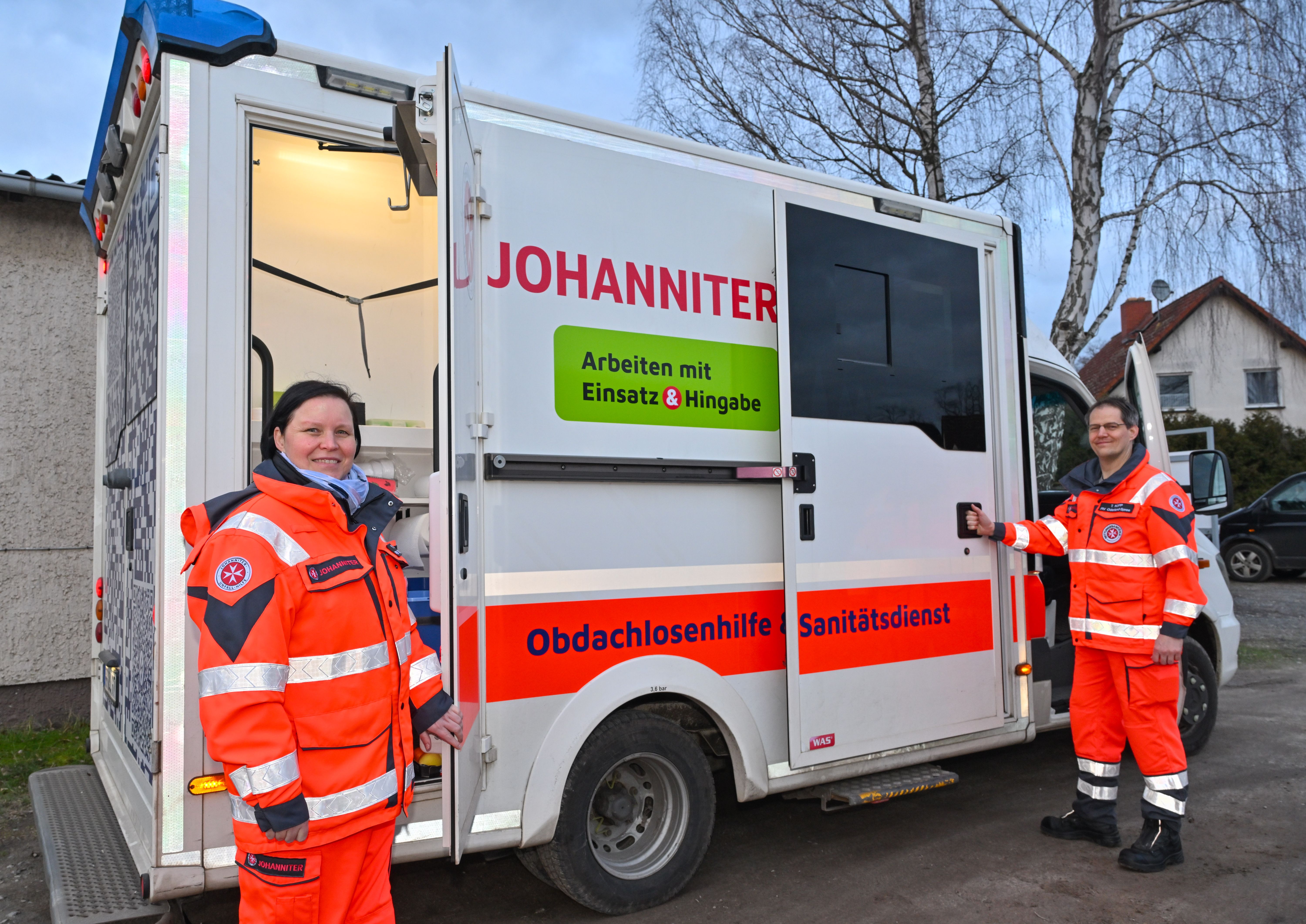 Dieser Rettungswagen ist eine rollende Imbissstube für Arme!