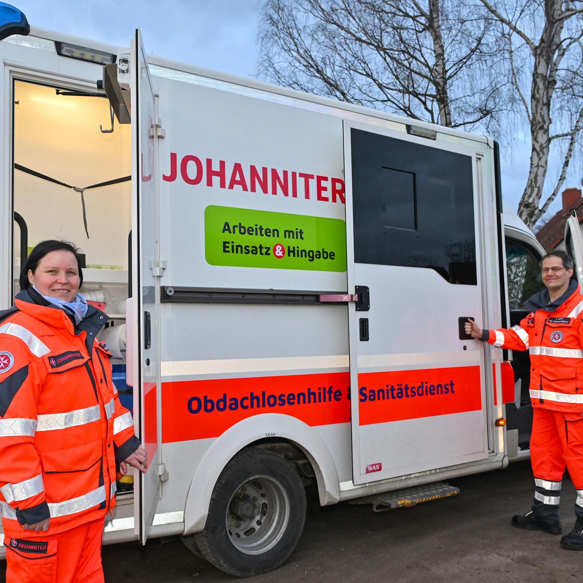 Dieser Rettungswagen ist eine rollende Imbissstube für Arme!