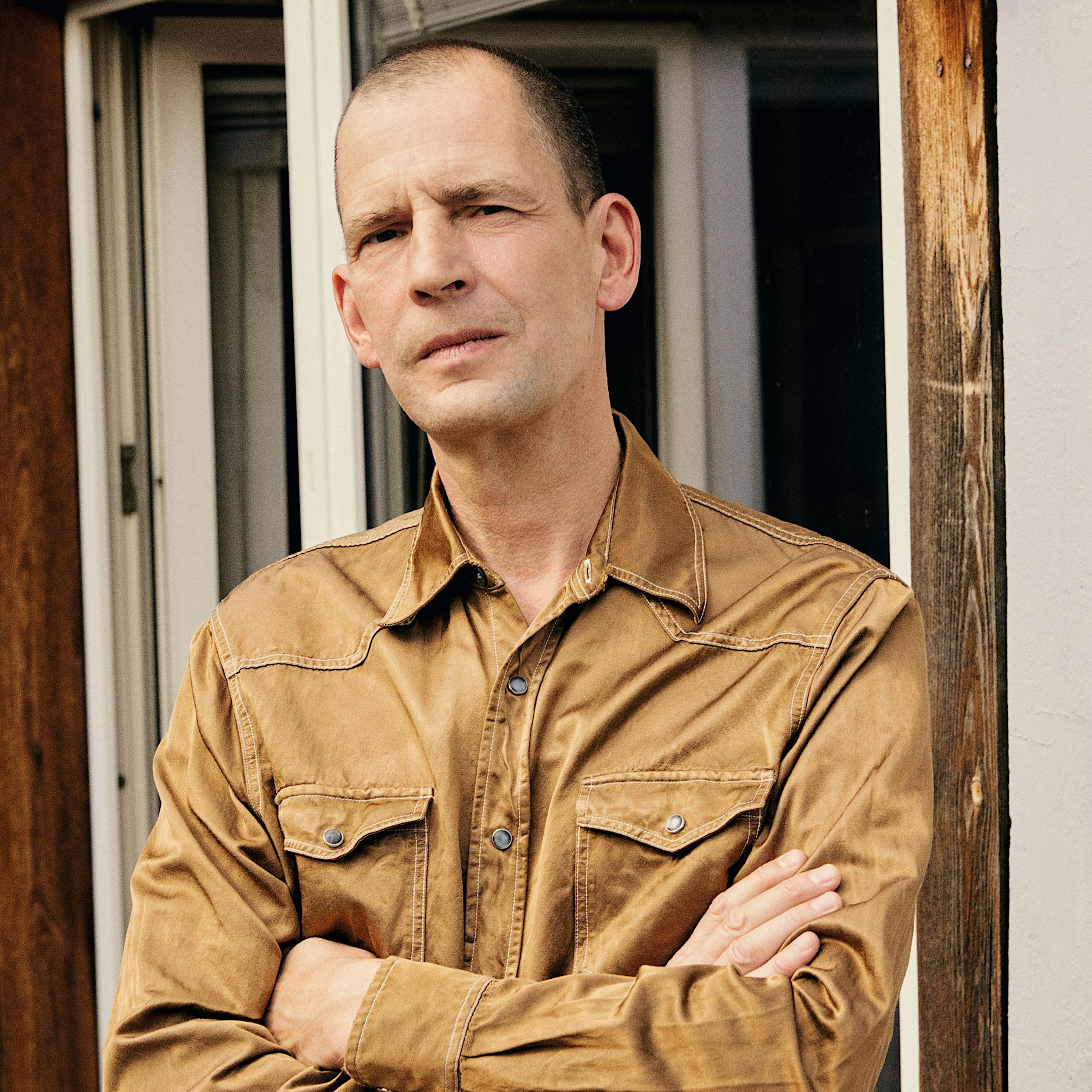 Adriano Sacks Debütroman „Noto“: Lakonisch wie zärtlich über Liebe und Tod – Buchkritik