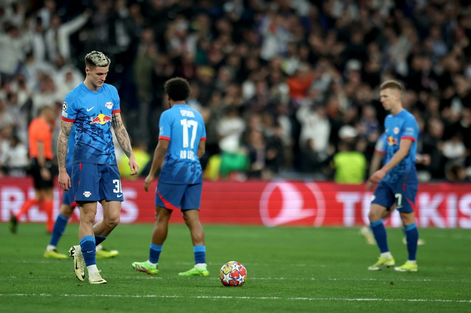 Die Leipziger müssen sich trotz einer starken Leistung in Madrid aus der Champions League verabschieden. 