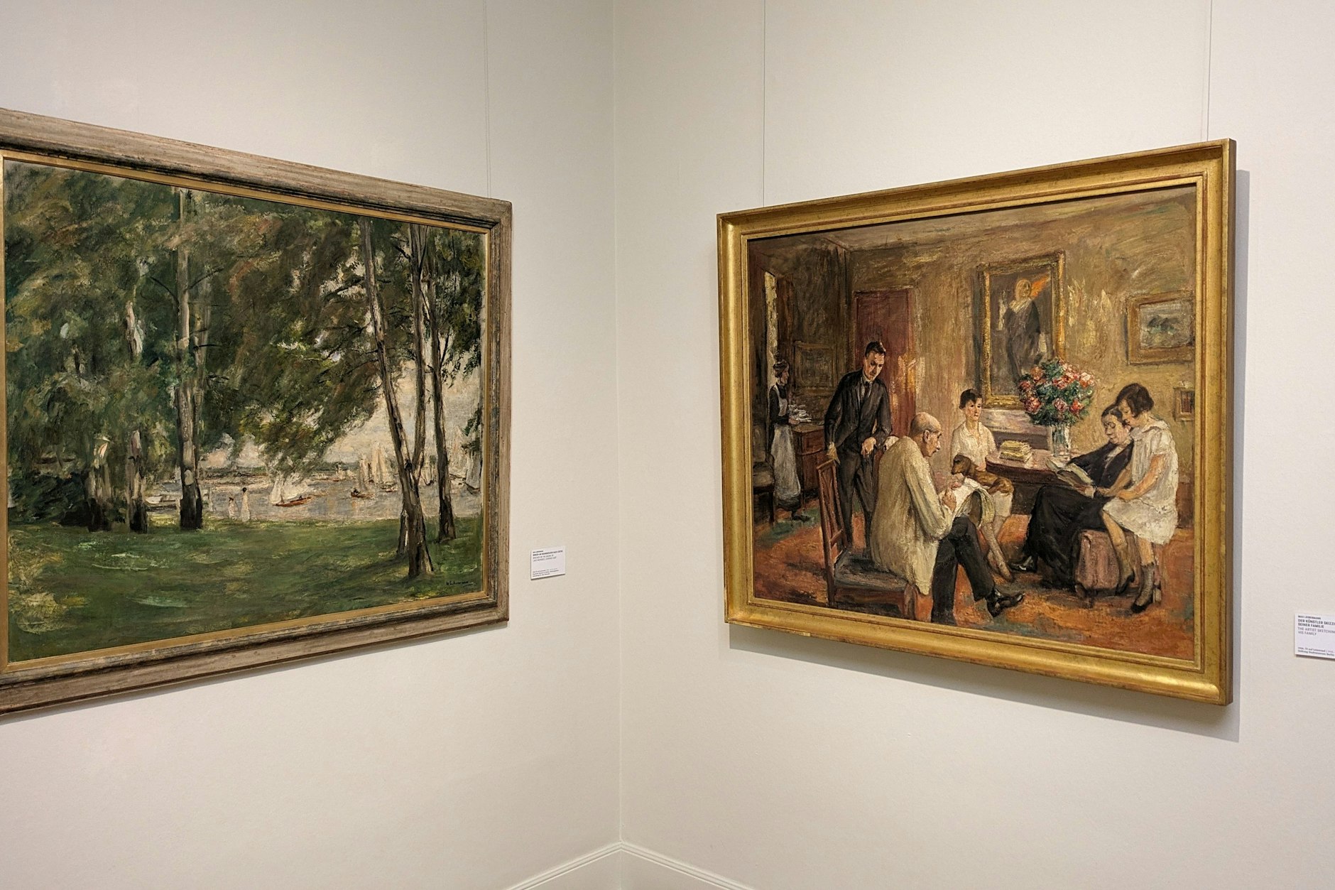 In der Liebermannvilla werden einige seiner schönsten Werke präsentiert; die Ausstellung wirkt sehr persönlich.