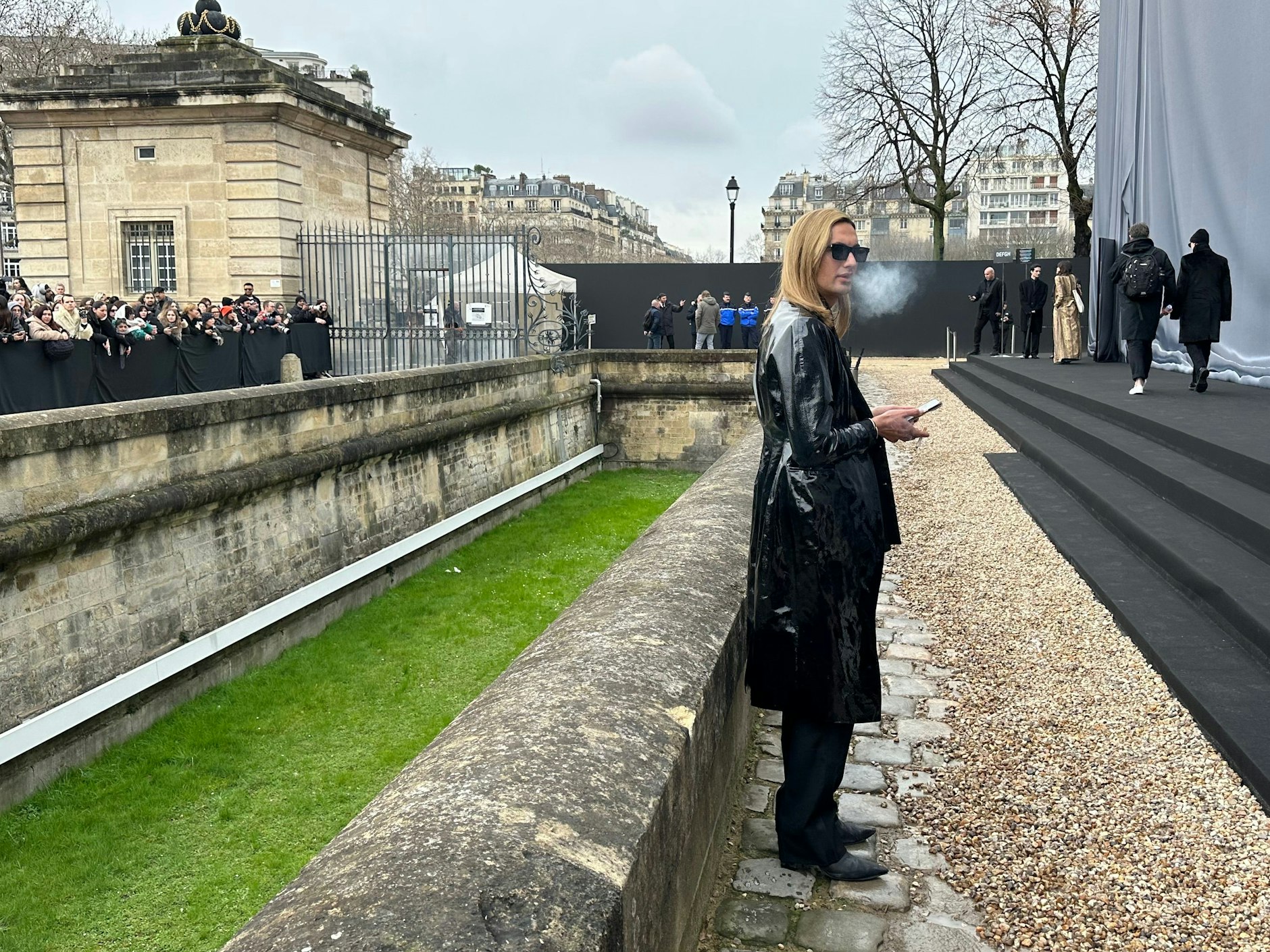 Hier noch einmal der Raucher in seiner ganzen Pracht.