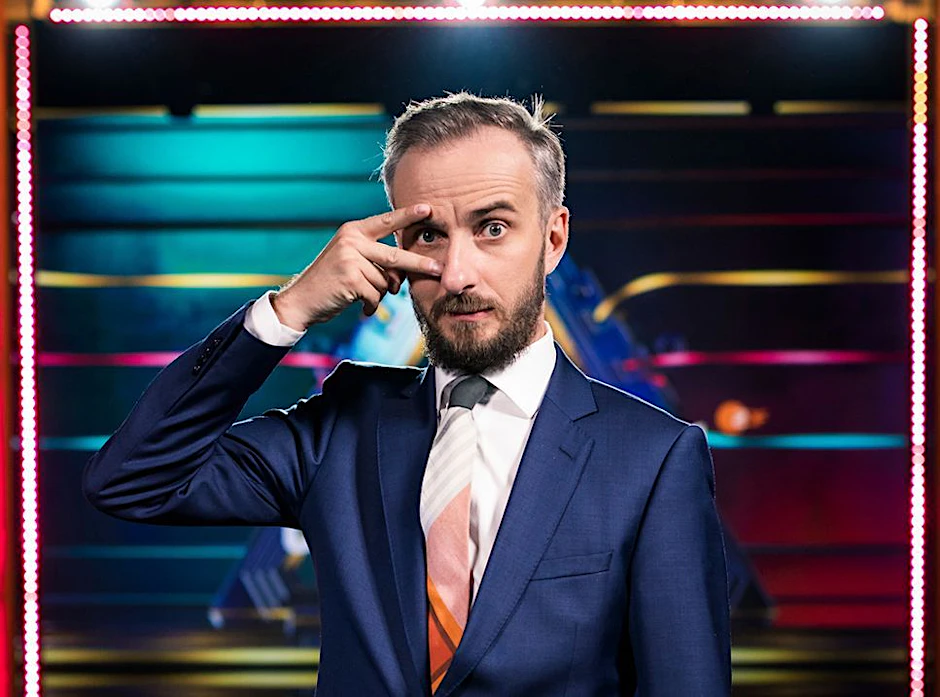 ZDF-Moderator Jan Böhmermann im TV-Studio