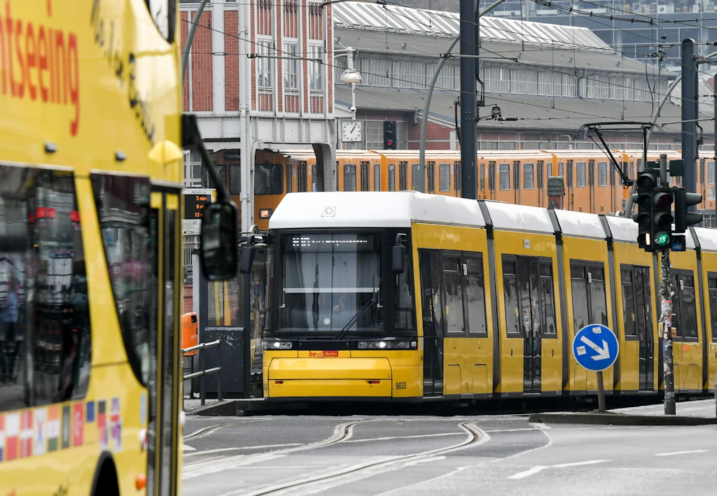 Doch nicht ab 1. Juli? Das 29-Euro-Ticket für Berlins Öffis wackelt