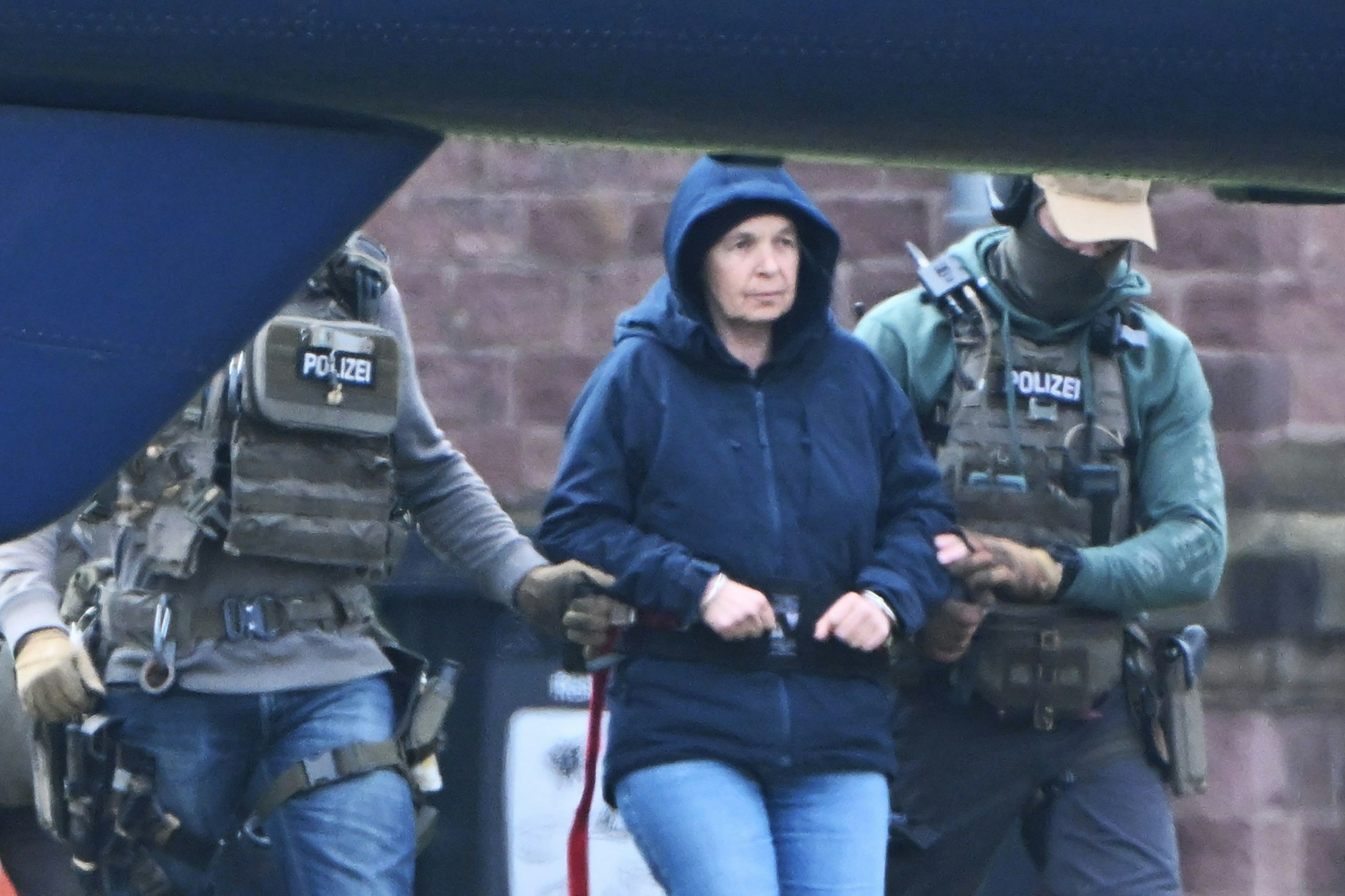 Daniela Klette nach ihrem Haftprüfungstermin beim Bundesgerichtshof (BGH) in Karlsruhe. 