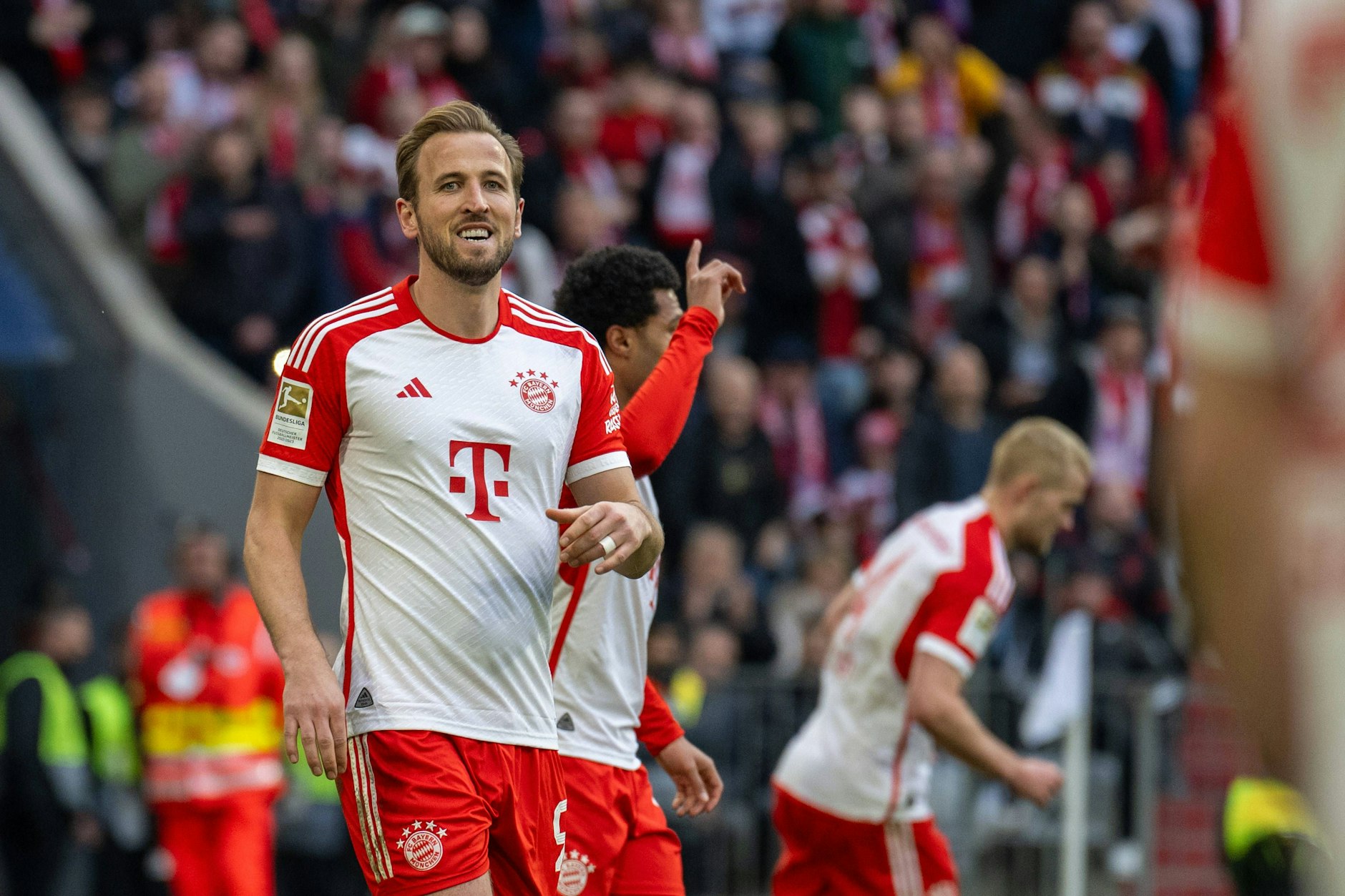 Bayerns Torjäger Harry Kane mit Dreierpack gegen Mainz. Er hat nach 25 Spieltagen schon 30 Bundesliga-Tore auf dem Konto.