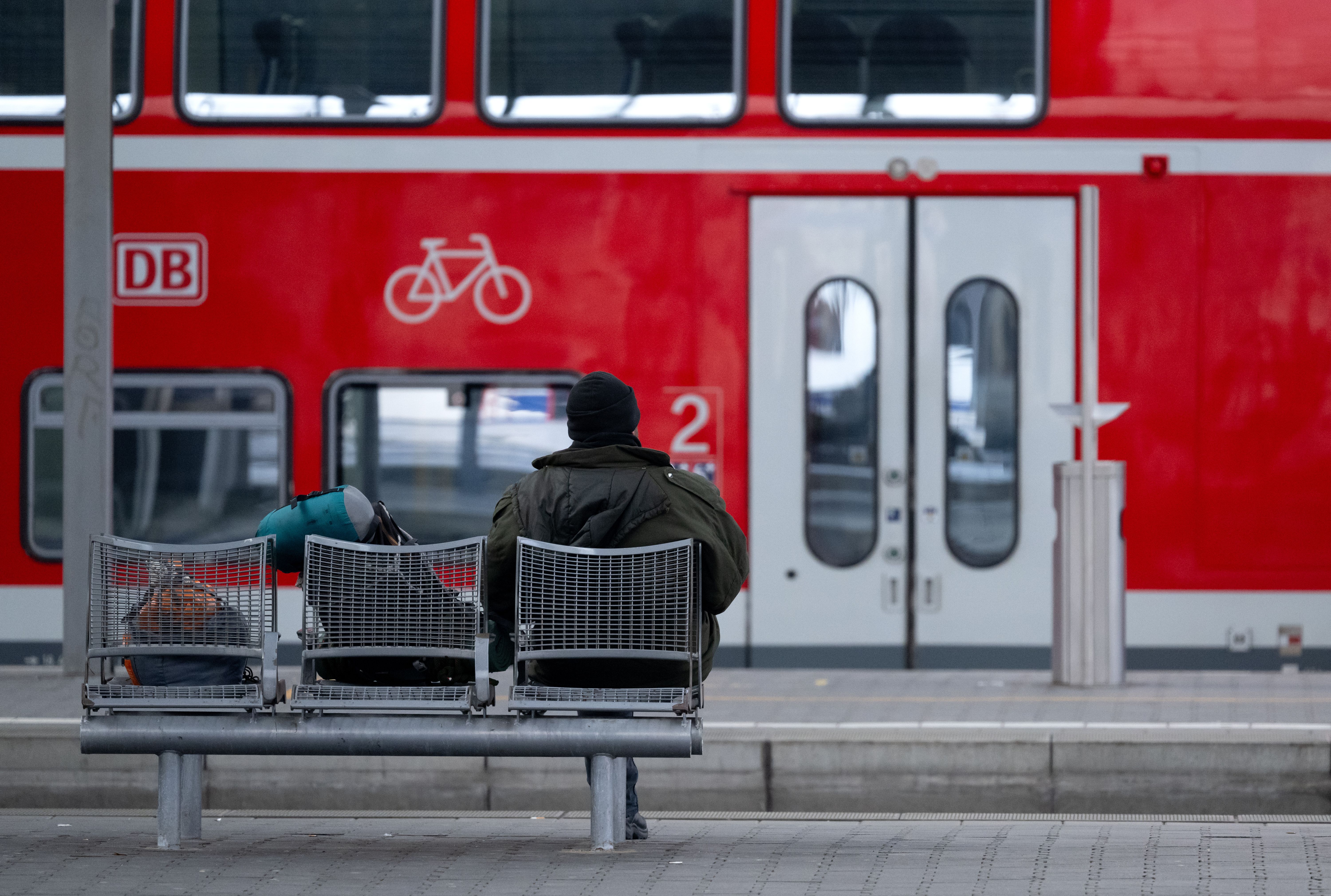 Image - Neuer Bahnstreik: GDL ruft für Dienstag zu Arbeitsniederlegung auf – alle Infos für Fahrgäste