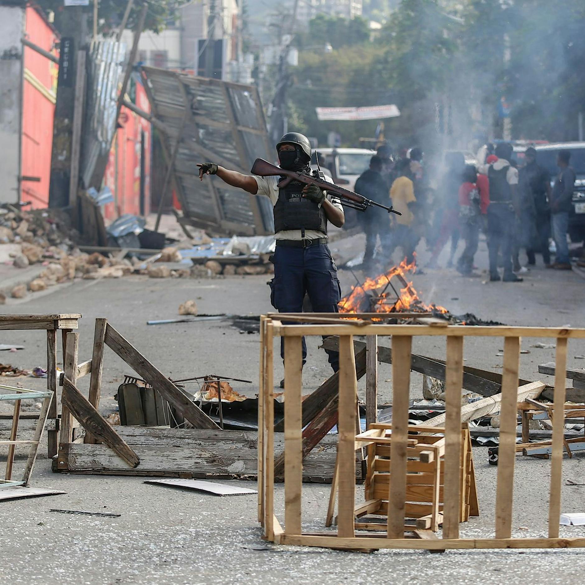 Berichte: Banden greifen Regierungsgebäude in Haiti an