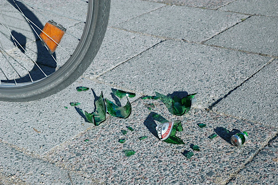Radfahren im Frühling: Ganz Berlin ist ein einziger Scherbenhaufen