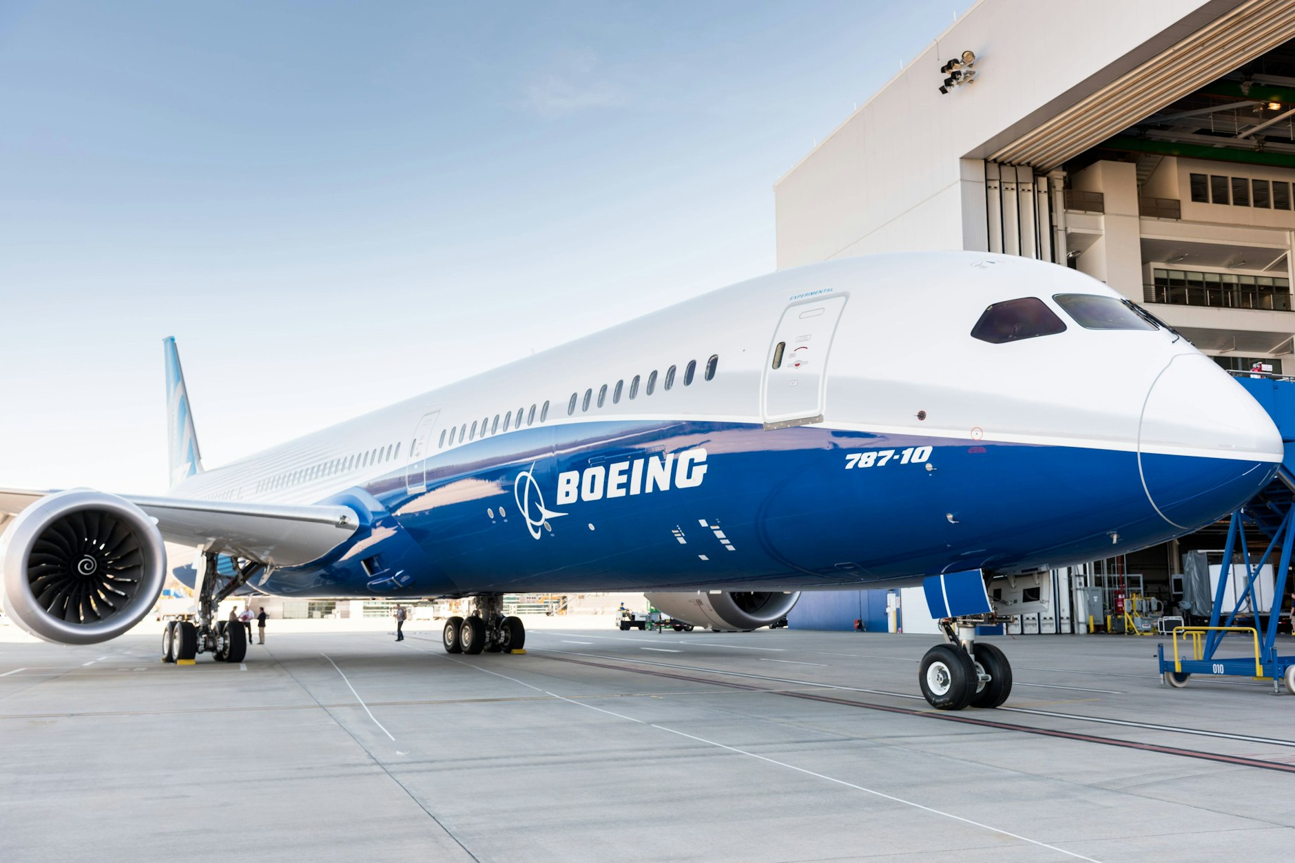 Boeing 787 Dreamliner bei der Vorstellung im Werk des Luftfahrtriesen in North Charleston. Boeing-Whistleblower John Barnett hatte bis zu seiner Pensionierung in dem Werk gearbeitet.