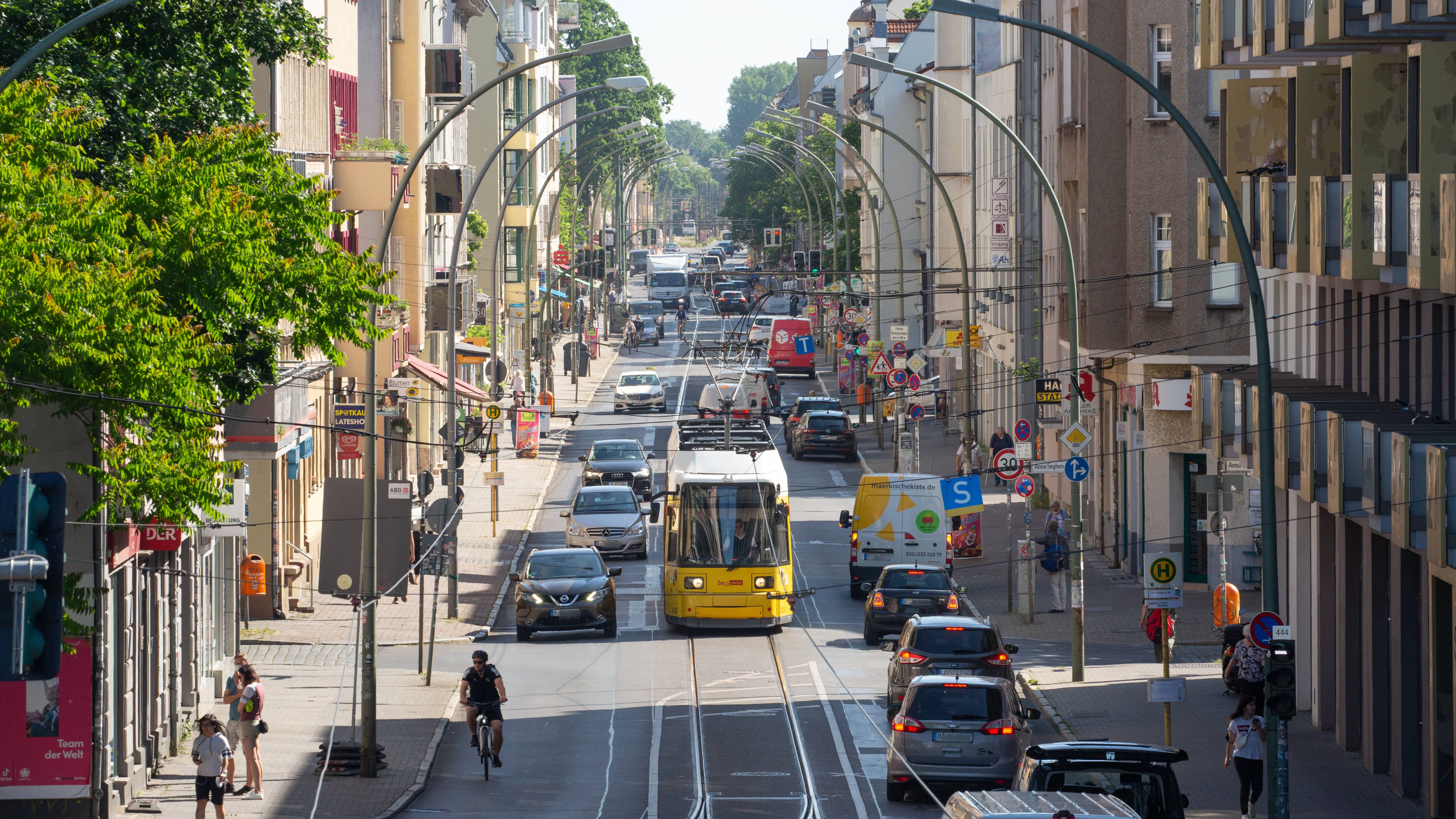 Nach dem Umbau der Dörpfeldstraße soll die Straßenbahn zwei Gleise haben. 