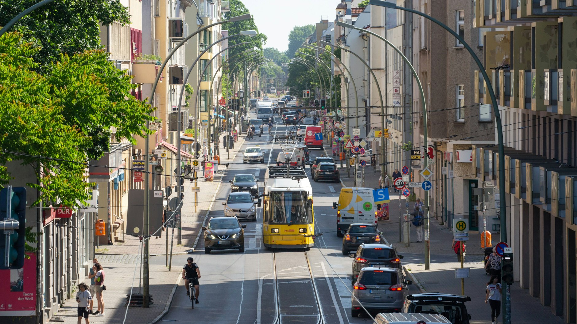 Nach dem Umbau der Dörpfeldstraße soll die Straßenbahn zwei Gleise haben. 