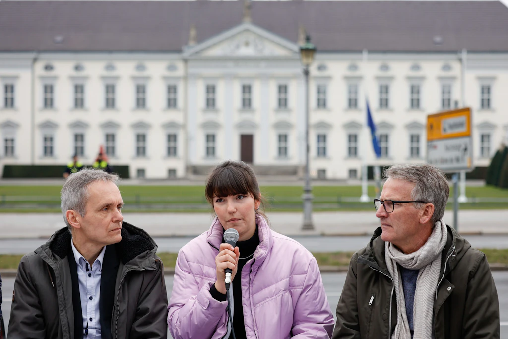 Klimakleber ändern Taktik: Sie wollen jetzt auch Gehwege blockieren