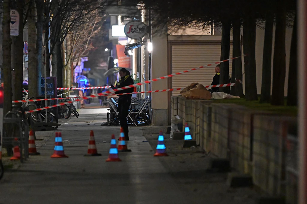 Schießerei am Checkpoint Charlie: Mann stirbt in Klinik!