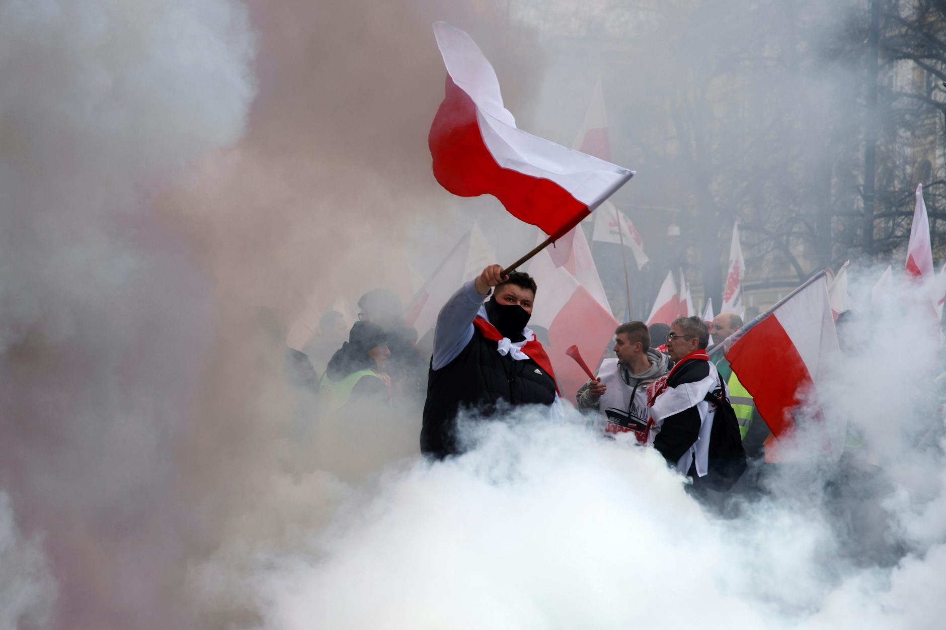 Bauernproteste dominieren die Schlagzeilen im politischen Warschau in diesen Wochen.