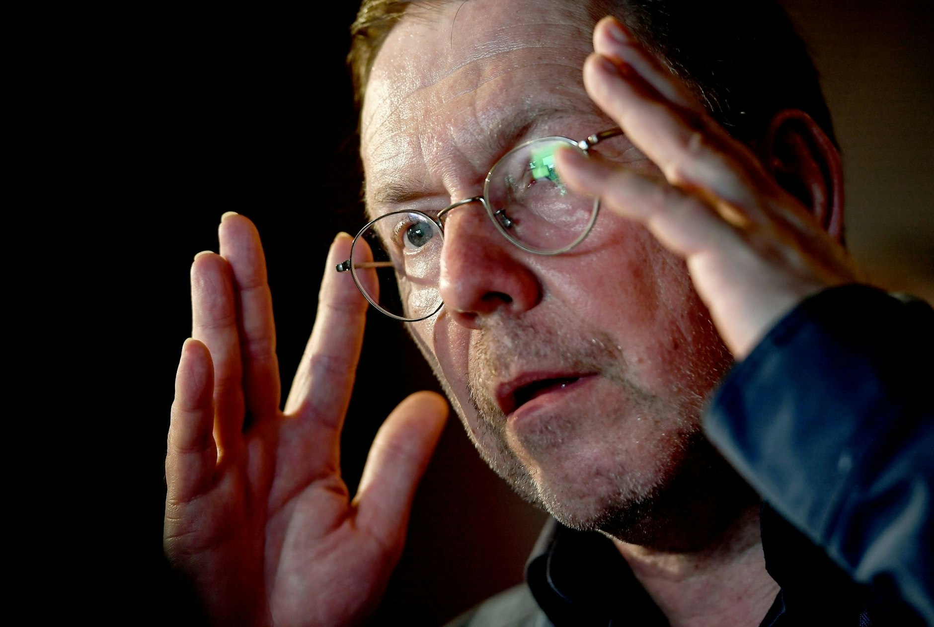 ARCHIV - In seinen Stücken gab es oft weder geradlinige Handlungen noch klassische Figuren.  dpa