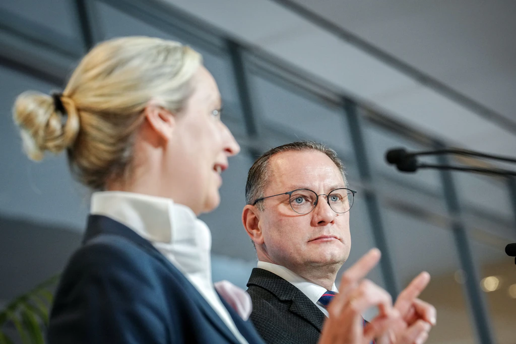 Mehr als 100 Rechtsextreme arbeiten für AfD-Fraktion im Bundestag
