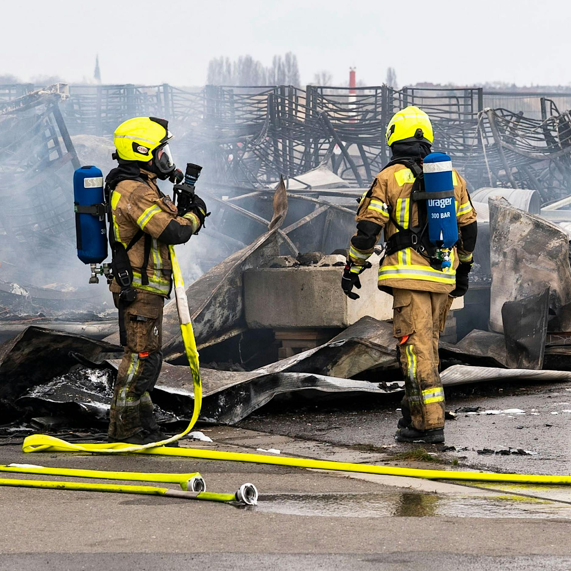 Streit nach Brand in Tegel: Muss Deutschlands größtes Ghetto geschlossen werden?