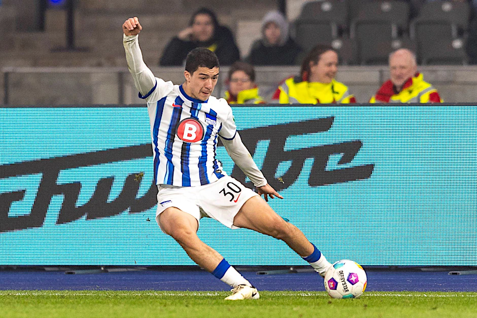 Herthas junger Offensivkünstler zaubert sich seit Wochen immer mehr in die Stammelf. Er ist auch in der Bundesliga heiß begehrt.