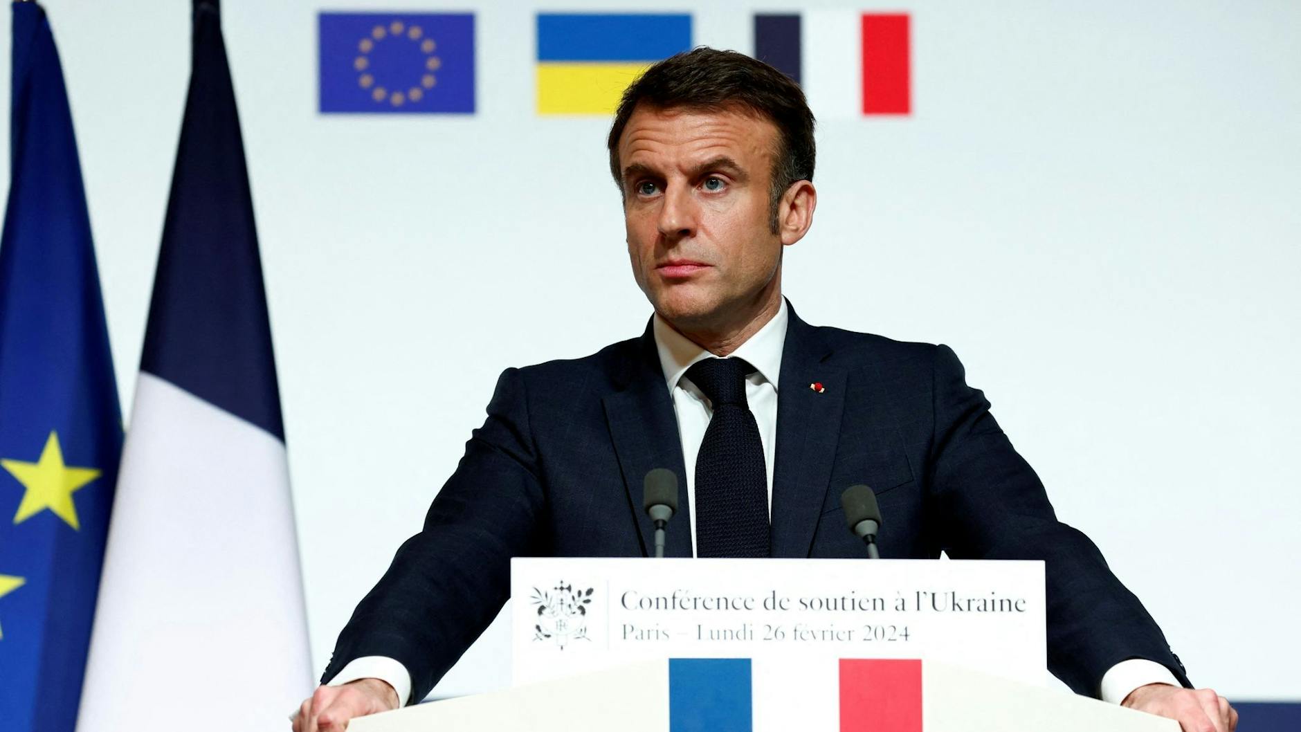 Emmanuel Macron kommt in Berlin mit Scholz zu einem bilateralen Gespräch zusammen.