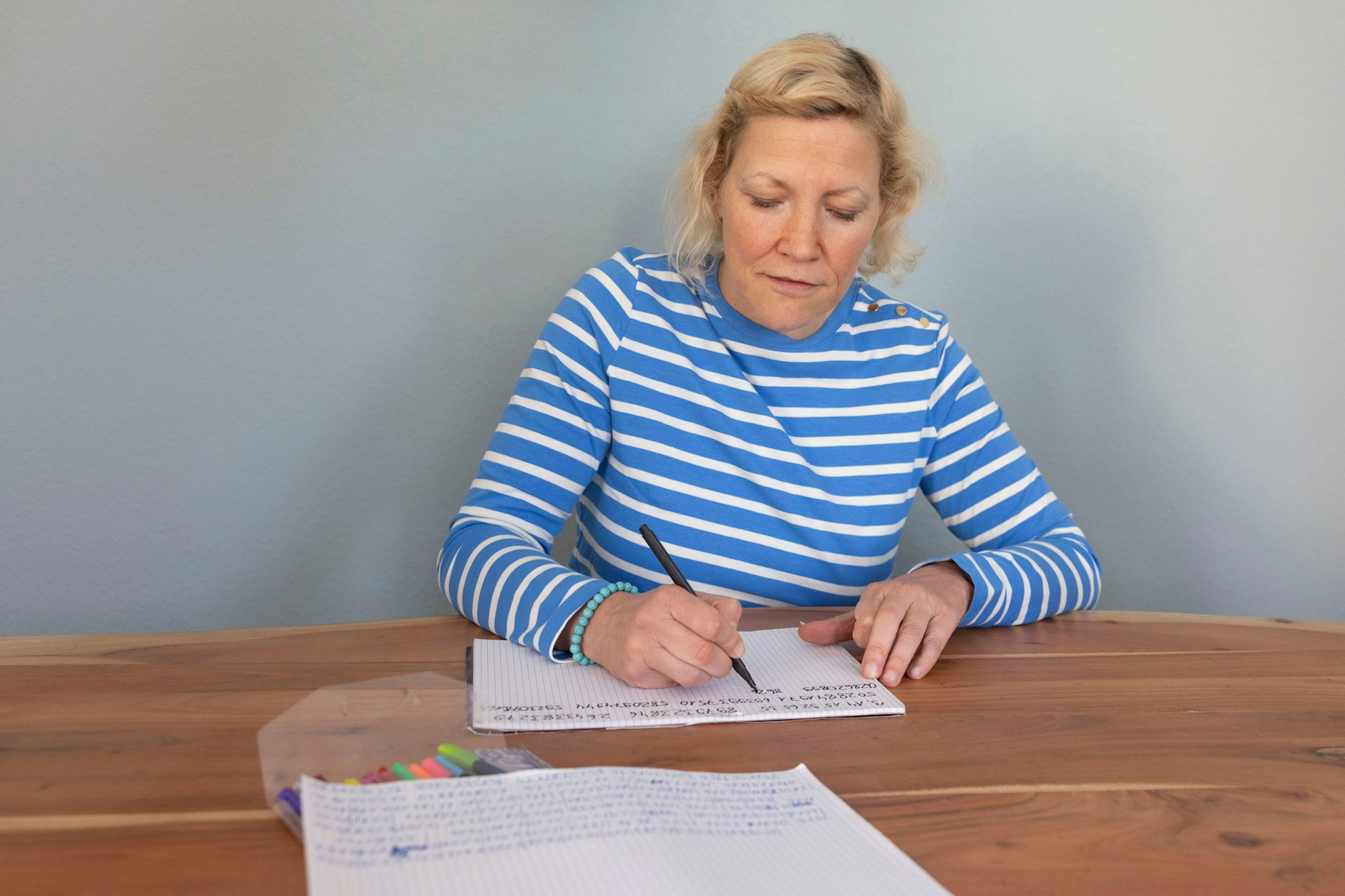 Gedächtniskünstlerin bei der Arbeit: Susanne Hippauf trainiert für den deutschen Rekord im Pi-Memorieren.