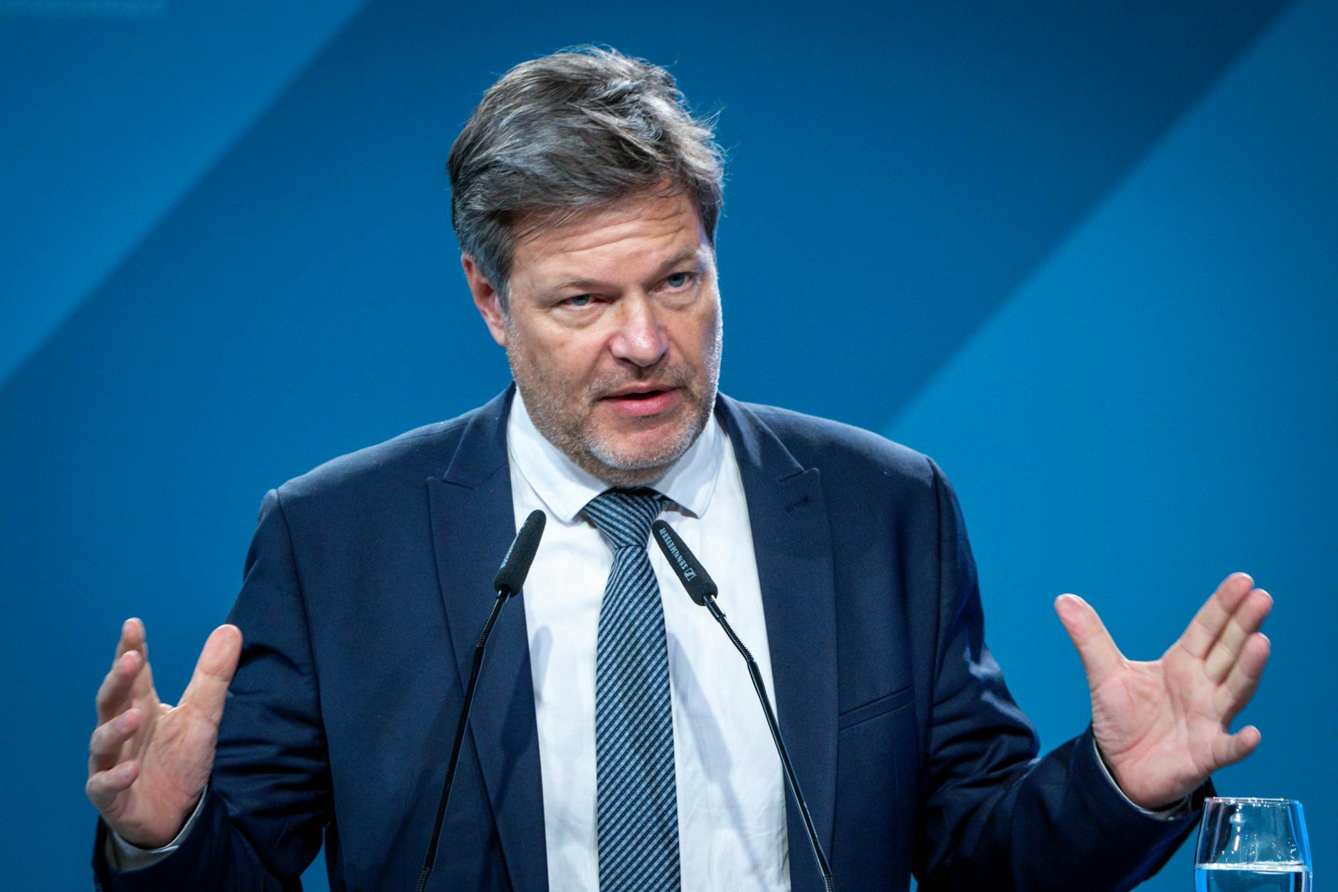 Robert Habeck: „Wenn wir Kurs halten, erreichen wir unsere Klimaziele 2030“.