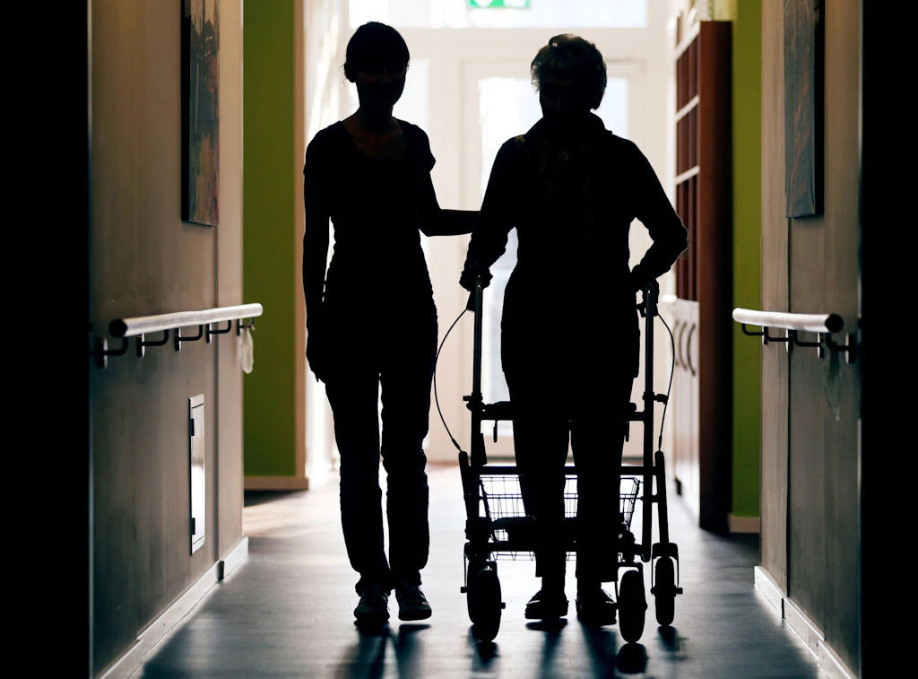 Die vergessene Seite der Wehrpflicht: Kann der Zivildienst das Gesundheitssystem retten?