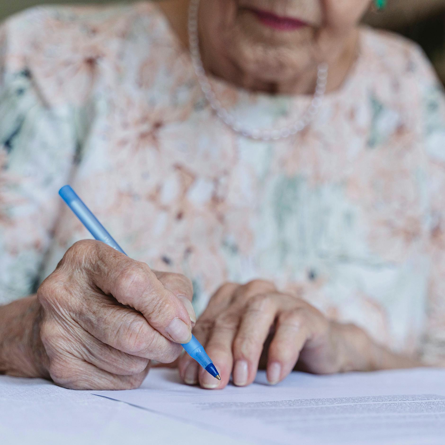 Senioren ohne Internet: Der Brief, der bei meiner 87-jährigen Mutter einen Wutanfall auslöste